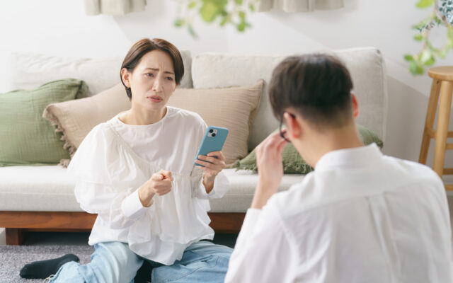 ケンカをしている男女